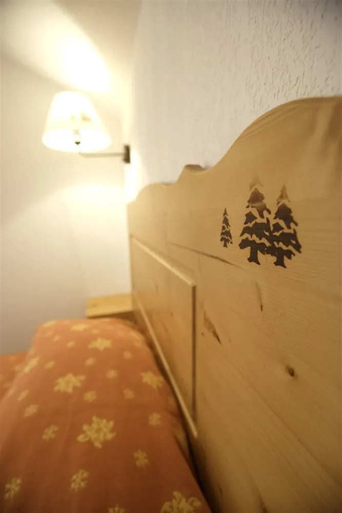 ***  Le Hameau Du Puy Hotel Les Cypieres France